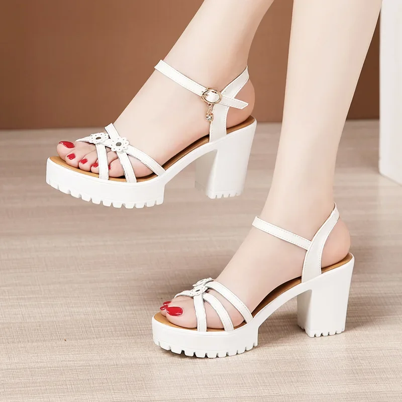 Sandali con plateau in morbida - Casual Sandal Leather recensione e prezzo